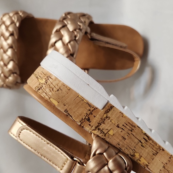 Tahari Gold Open Toe Rope Velcro Closure Cork Heel Summer sandals (girls size 3) - Picture 11 of 15